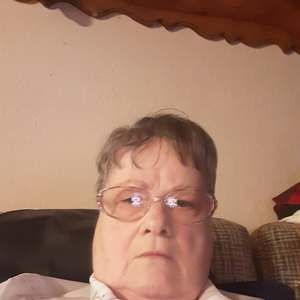 Meet your Posher, Stella